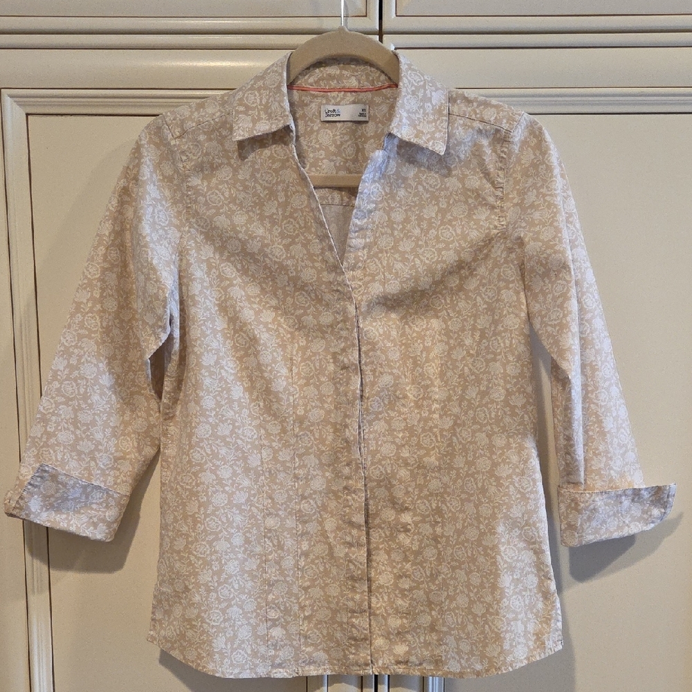 Croft & Barrow Beige Floral 3/4 Sleeve Cuffed Blouse
